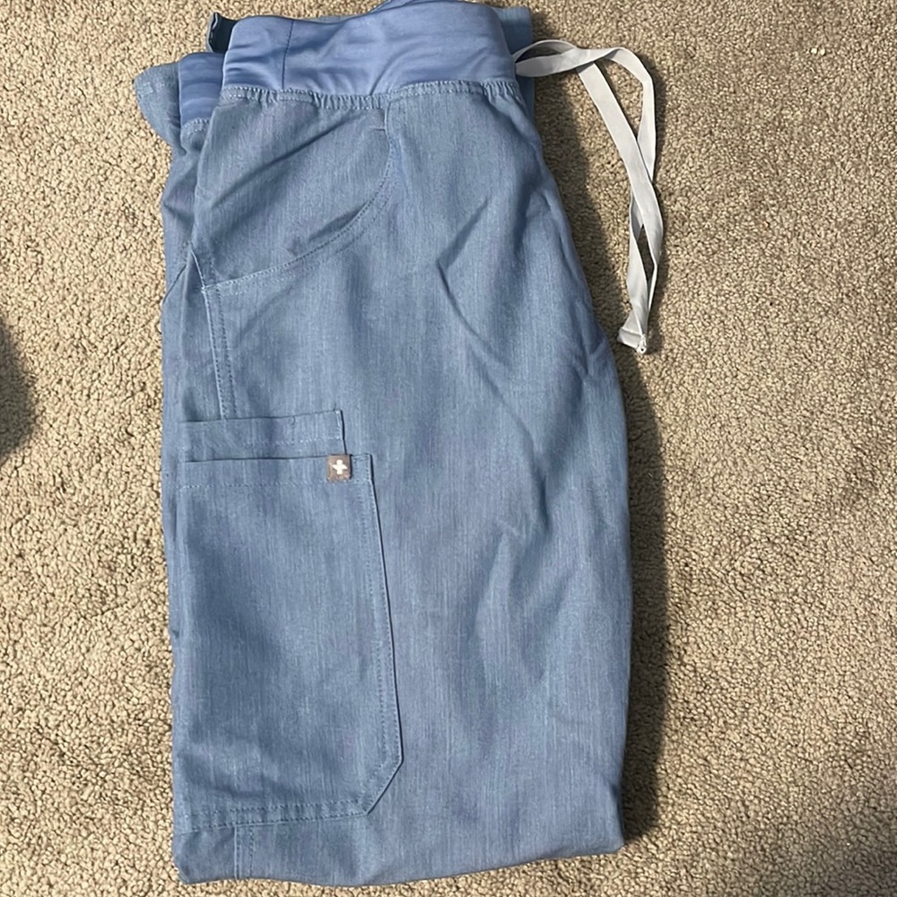 FIGS Cargo Scrub Pant (Light Denim)